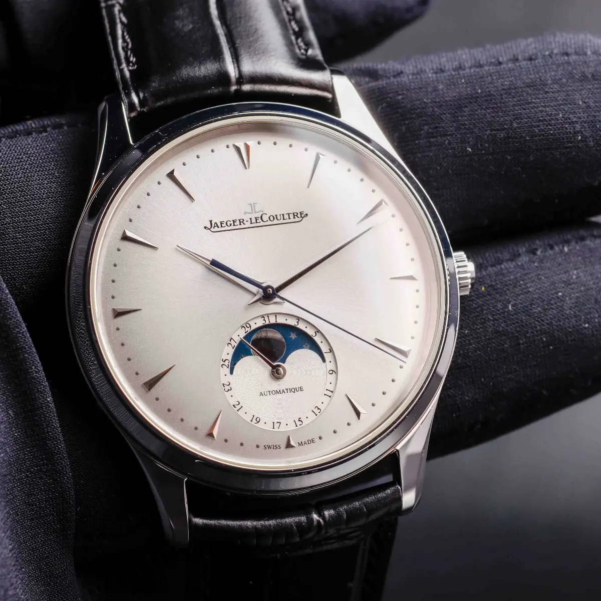 Jaeger-LeCoultre MASTER ULTRA THIN MOON 39mm