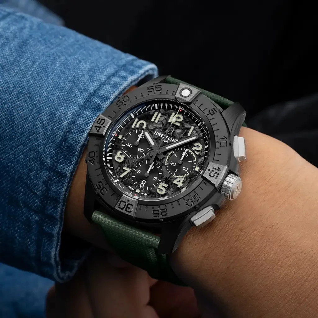 Breitling Super Avenger B01 Chronograph 46 Night Mission