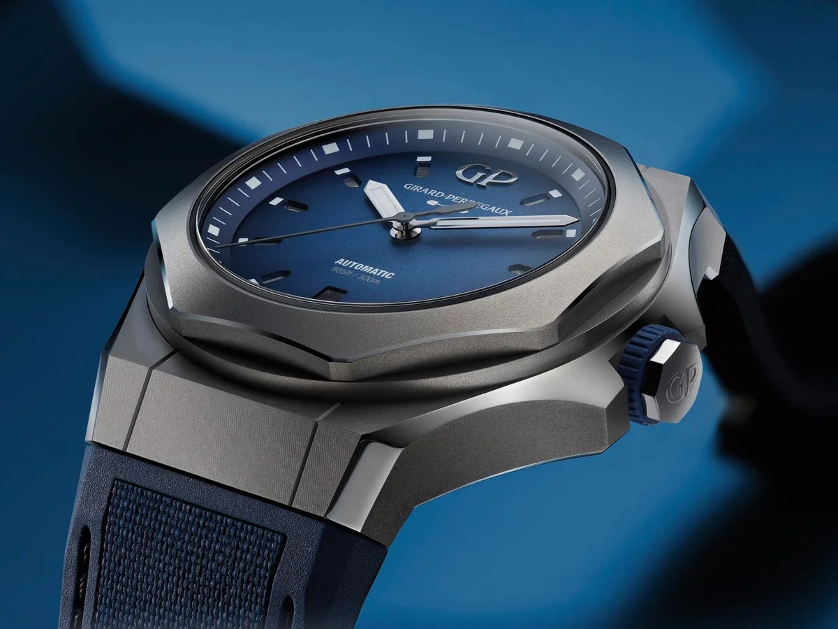 Girard-Perregaux Laureato Absolute Ti 230