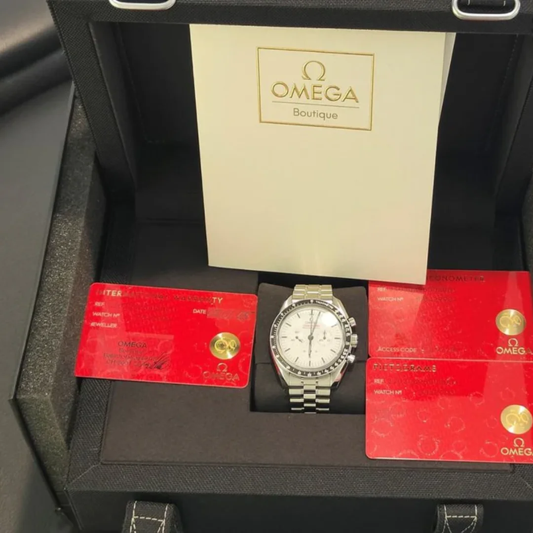 Omega Speedmaster Moonwatch