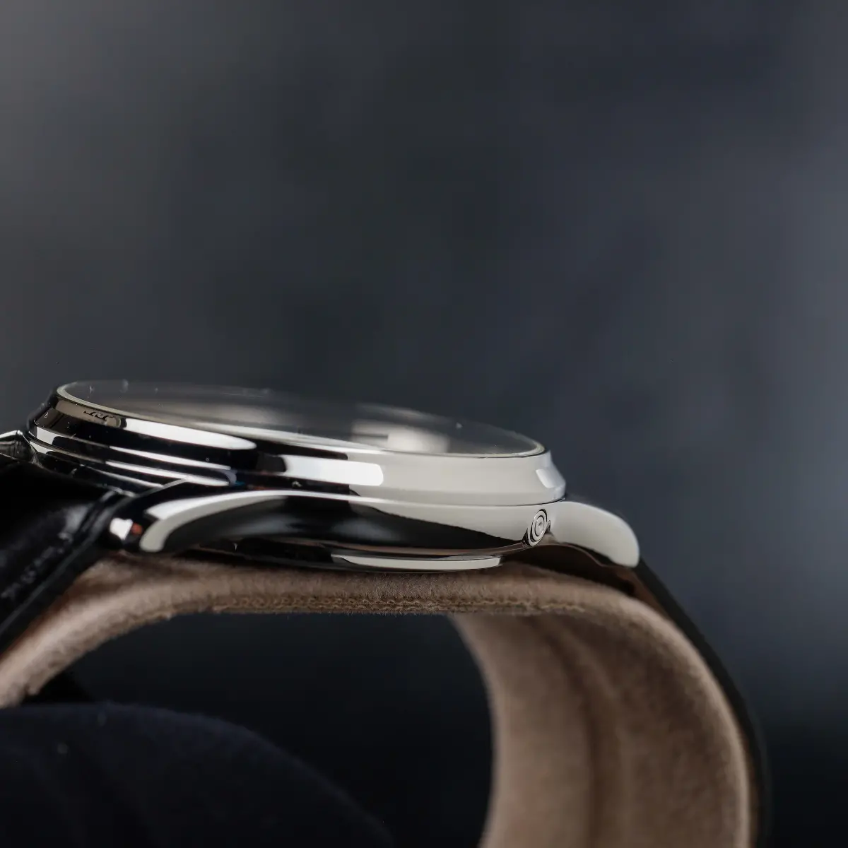 Jaeger-LeCoultre MASTER ULTRA THIN MOON 39mm