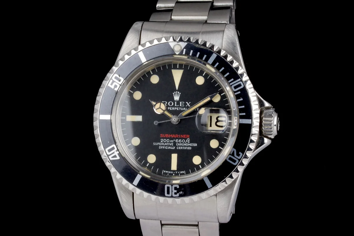 Rolex Submariner Date - single red
