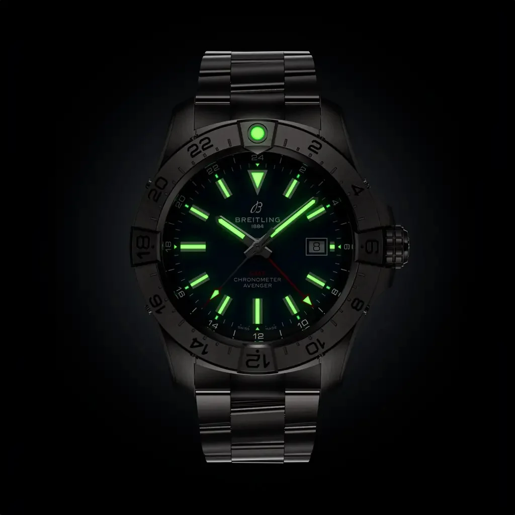 Breitling Avenger Automatic GMT 44