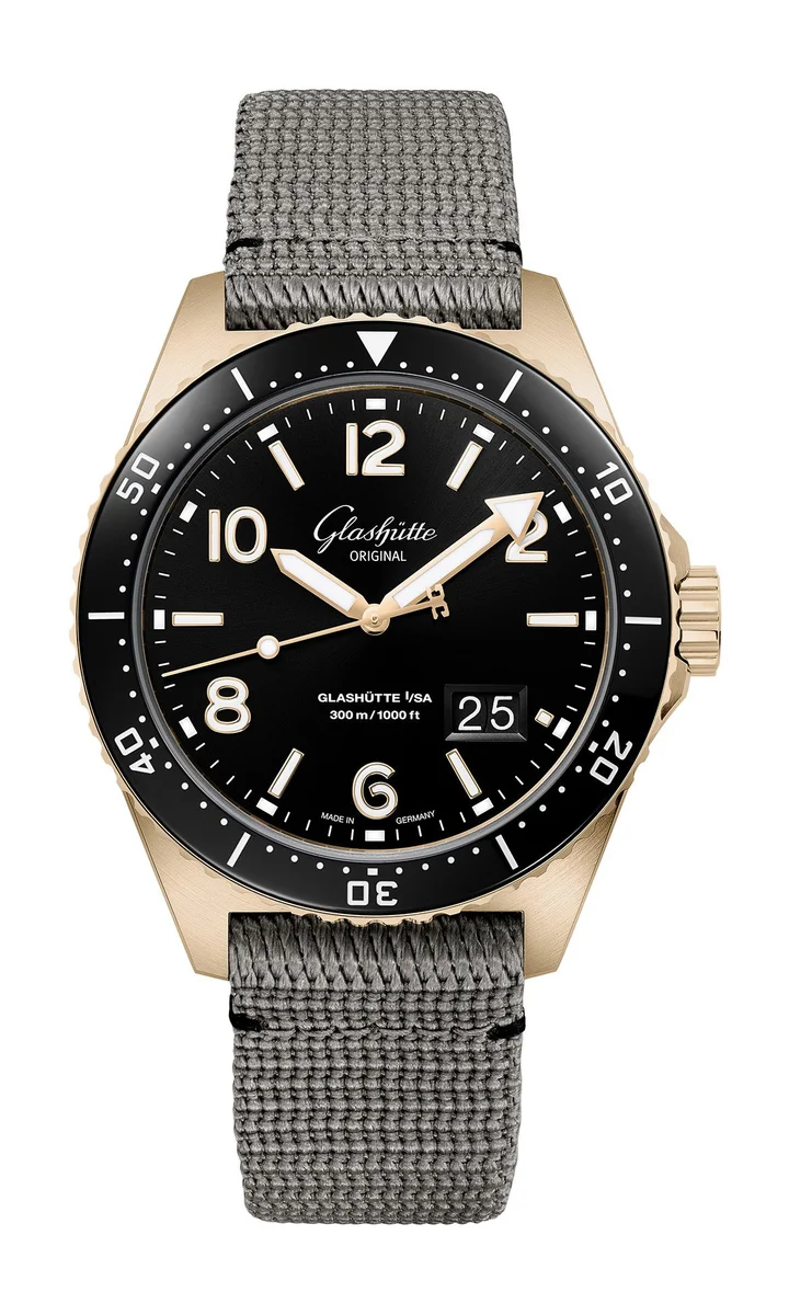 SeaQ Panorama Date Red Gold