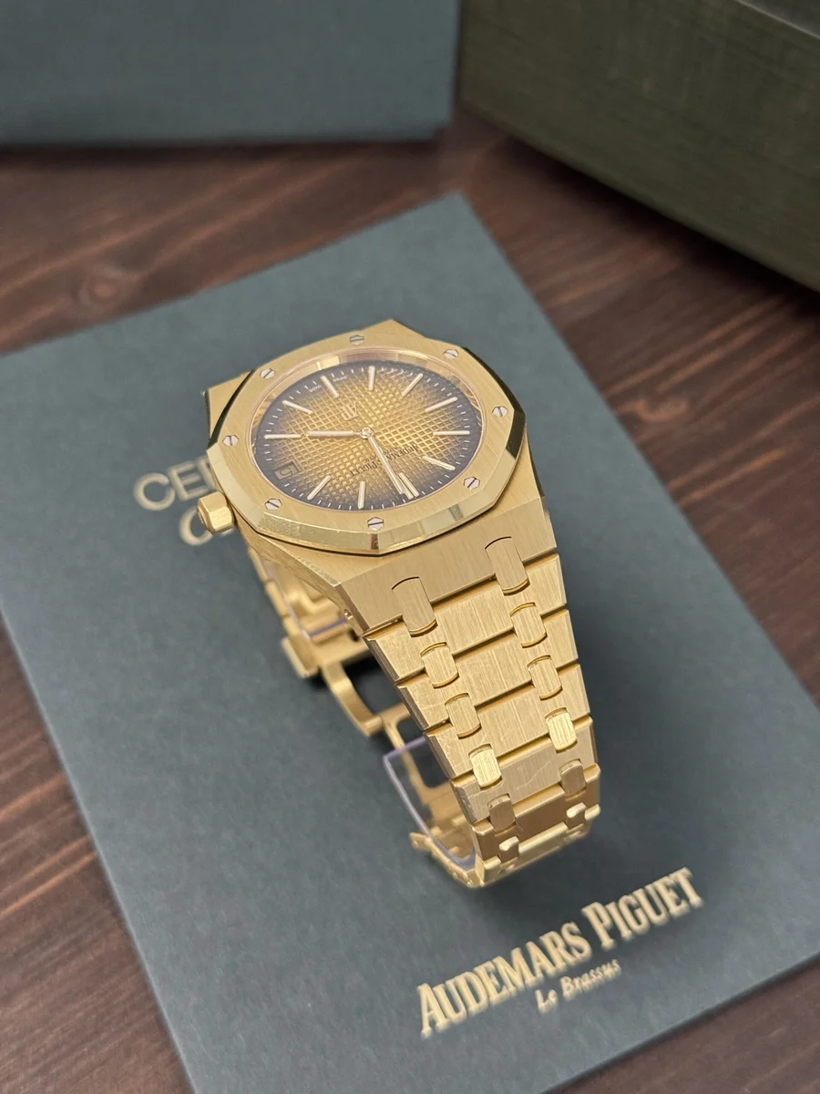Audemars Piguet Royal Oak “Jumbo” Extra-Thin