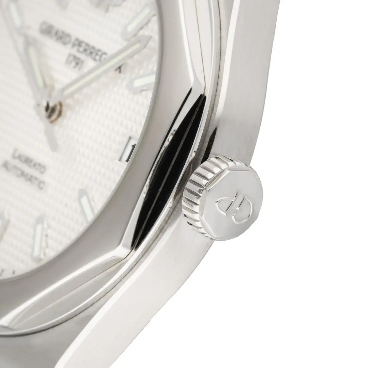 Girard-Perregaux Laureato 42 mm