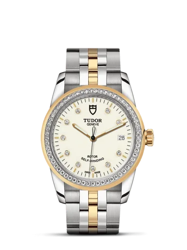 Tudor Glamour Date