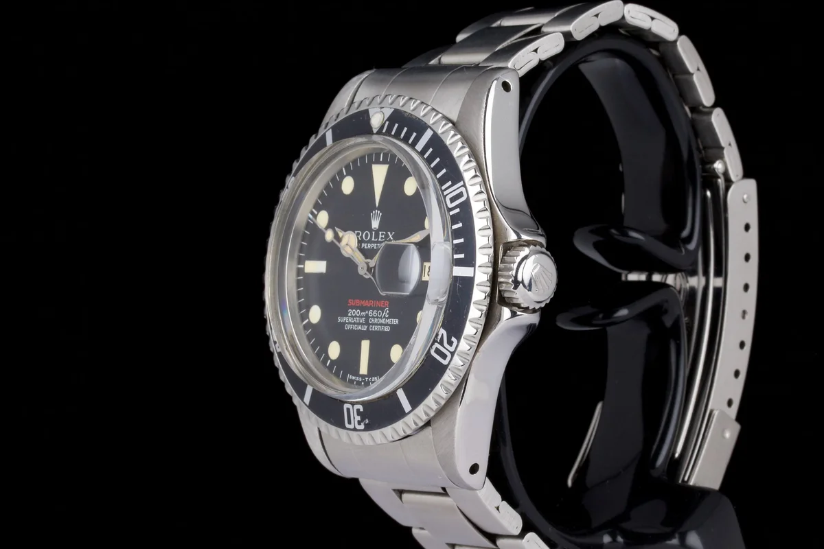 Rolex Submariner Date - single red