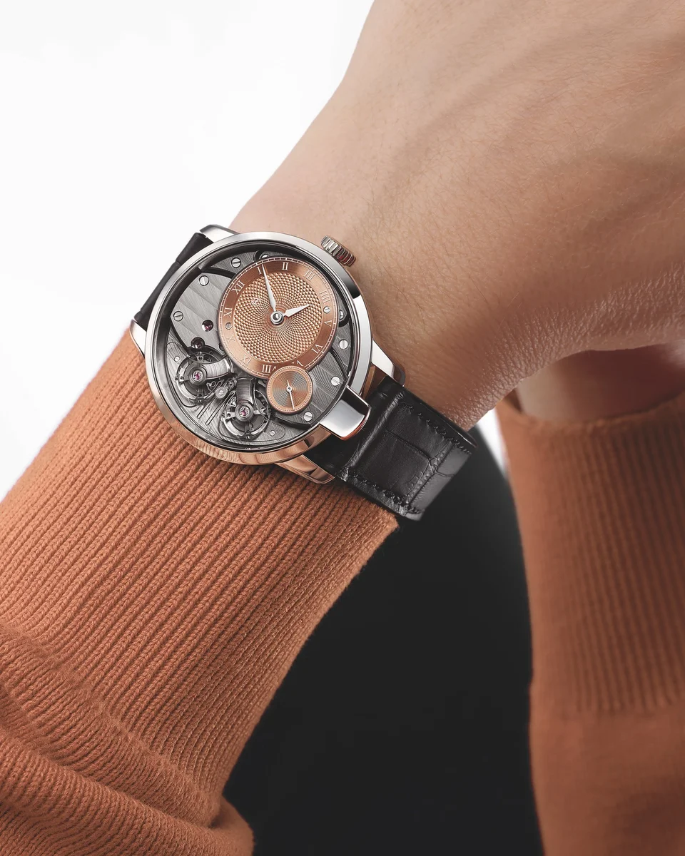 Armin Strom Pure Resonance Special Edition Salmon