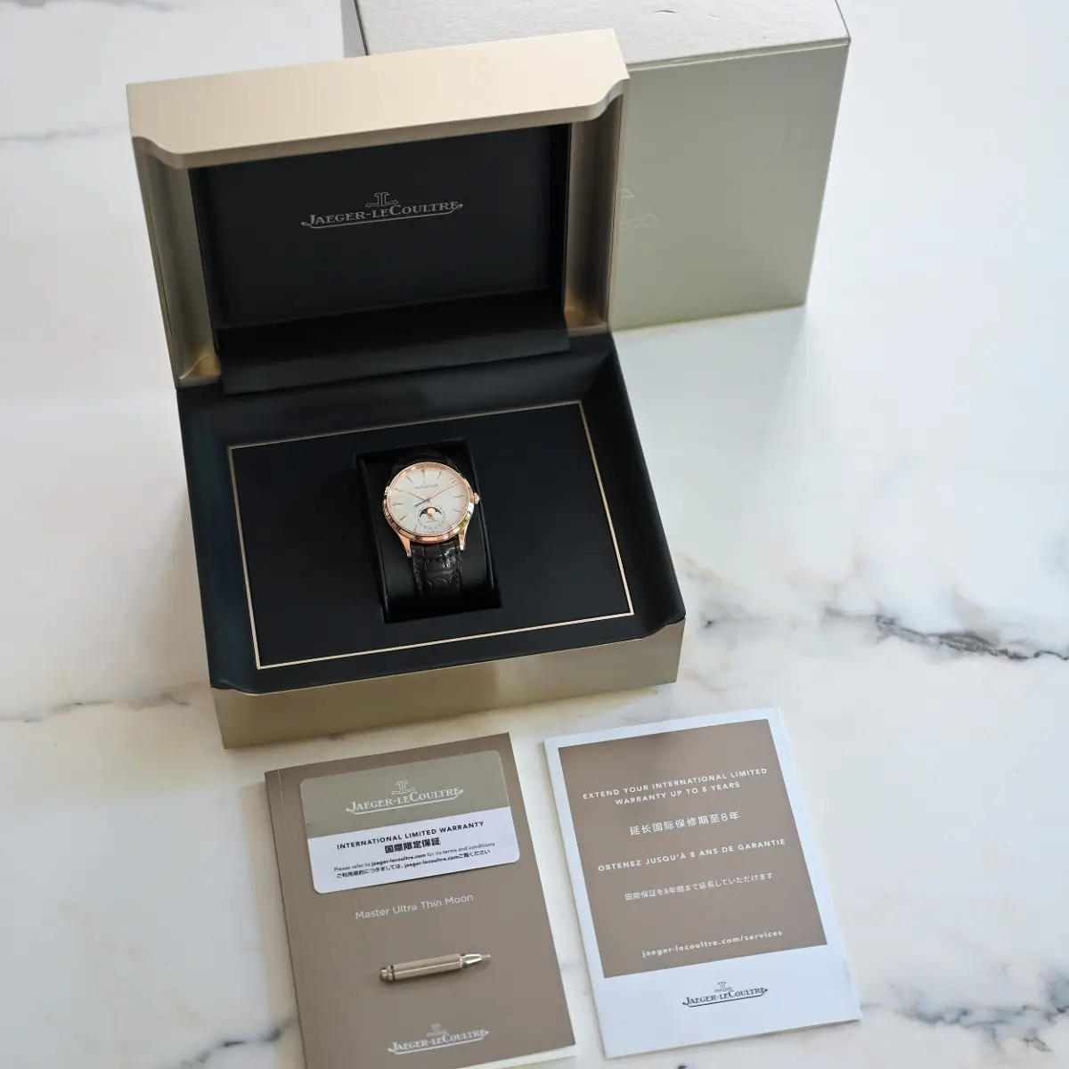 Jaeger-LeCoultre Master Ultra Thin Moon