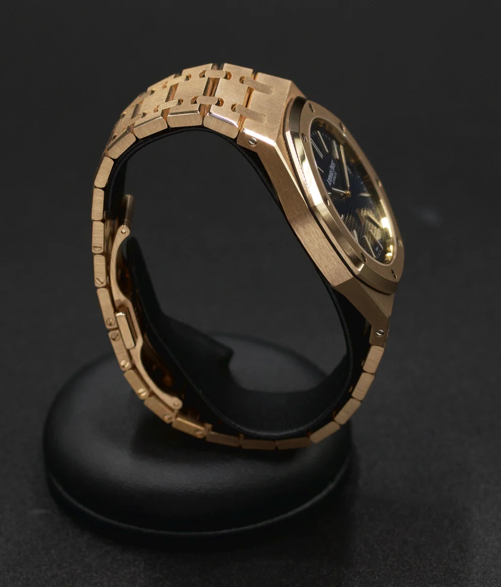 Audemars Piguet Royal Oak “Jumbo” Extra-Thin