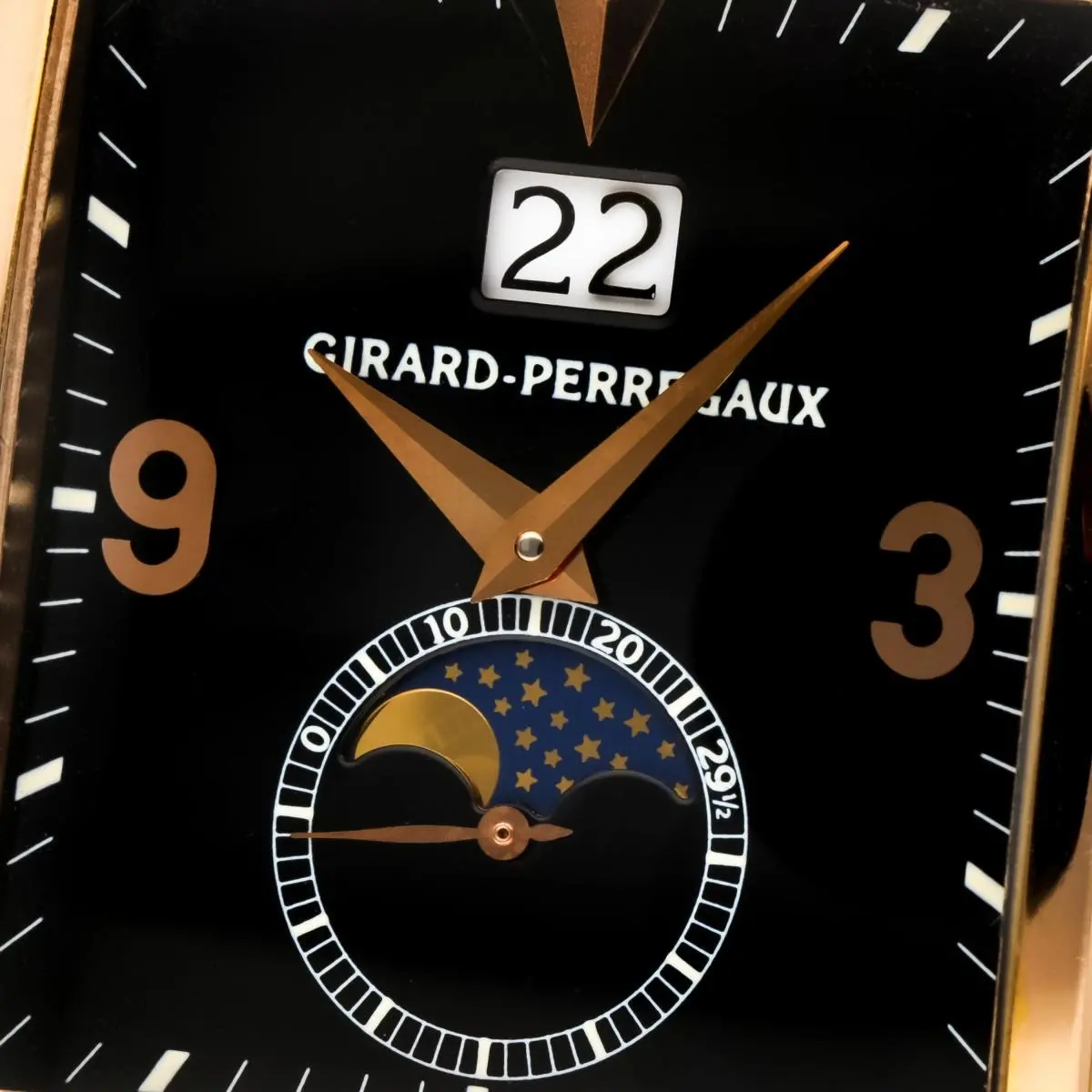 Girard-Perregaux Vintage 1945 Large Date