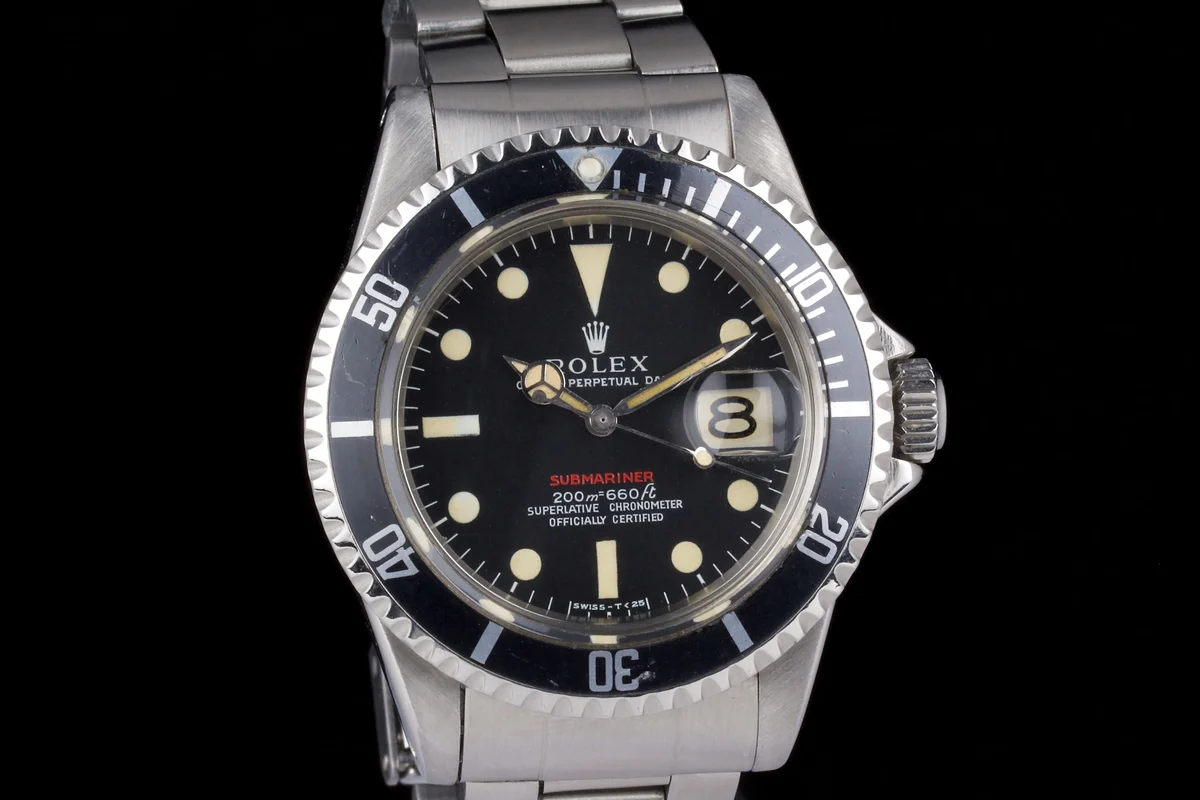 Rolex Submariner Date - single red