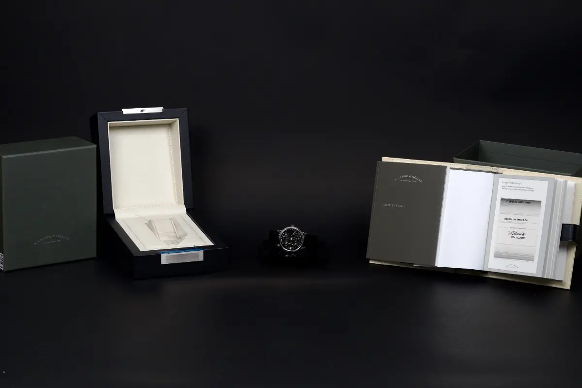 A. Lange und Söhne Lange 1 Lumen