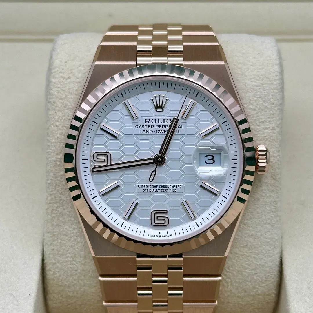 Rolex Land-Dweller 40